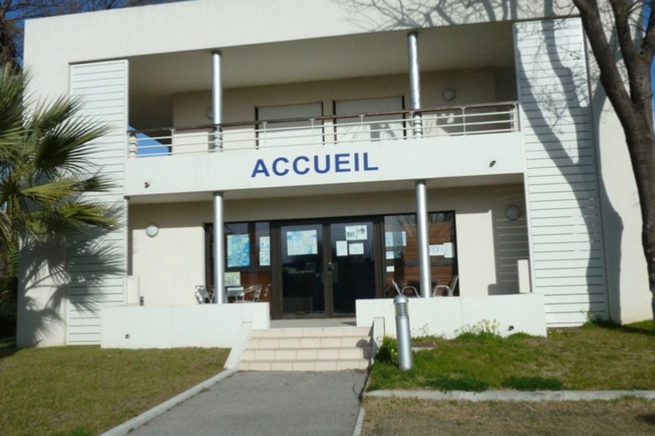 Vacancéole - Résidence Carré Marine Mandelieu Exterior foto