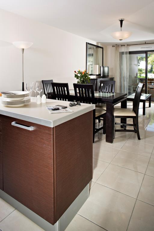 Vacancéole - Résidence Carré Marine Mandelieu Habitación foto