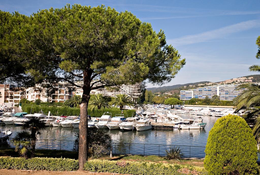 Vacancéole - Résidence Carré Marine Mandelieu Exterior foto