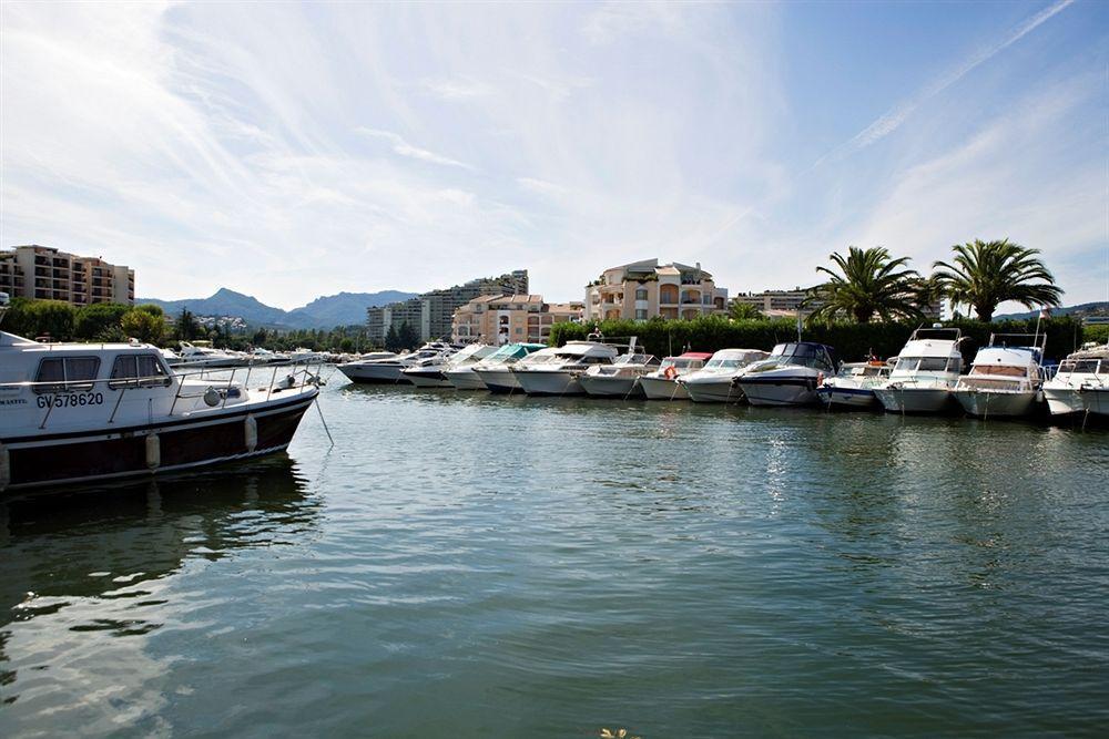 Vacancéole - Résidence Carré Marine Mandelieu Exterior foto