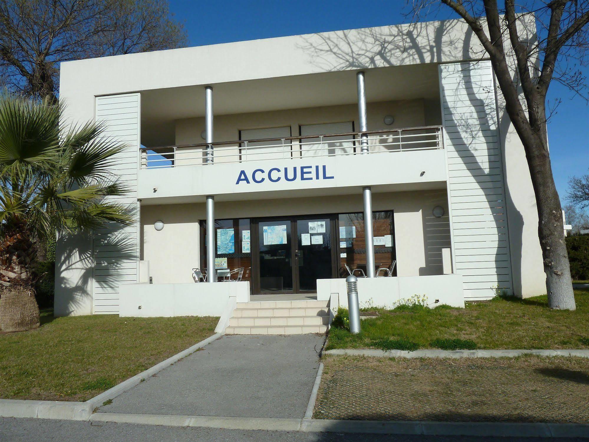 Vacancéole - Résidence Carré Marine Mandelieu Exterior foto